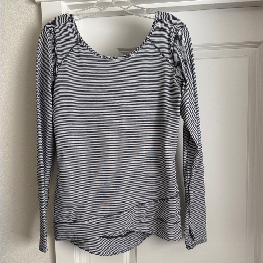Athletic Gray Long Sleeve Women's Top